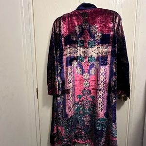 Salai Shop Gul Ahmed 4 piece velvet suit